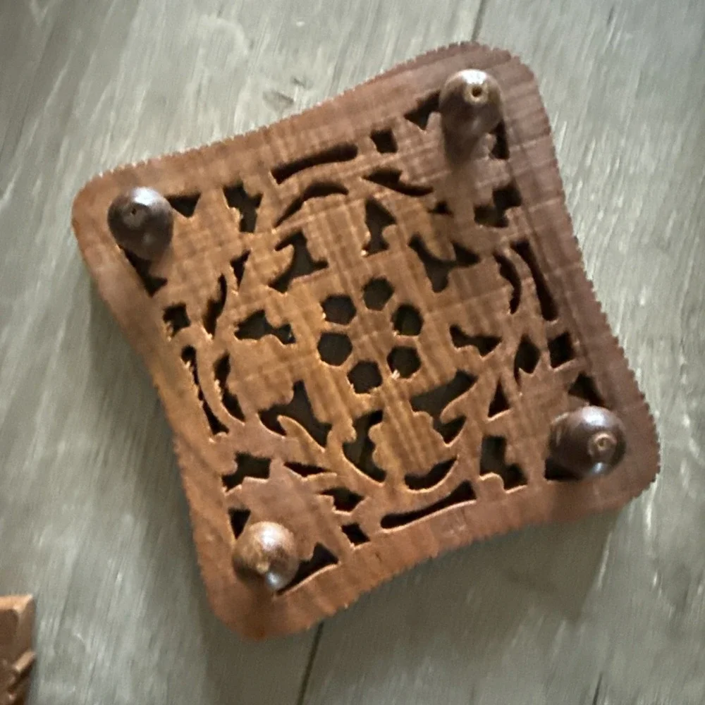 Vintage‎ Set of 2 Handcarved Wooden Trivets from India *read